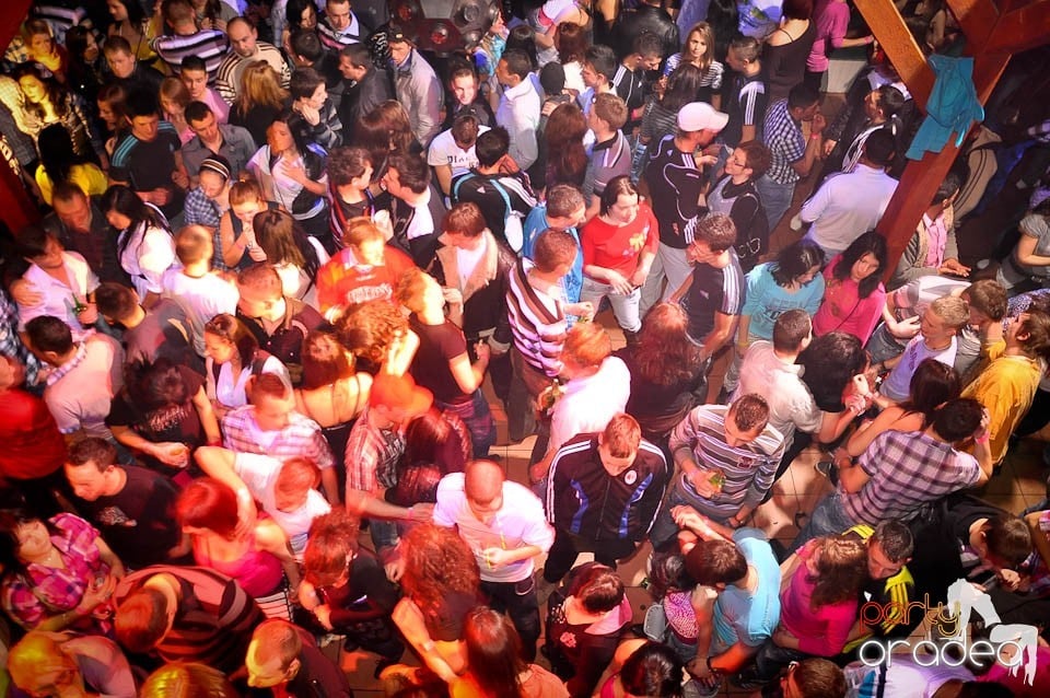 DJ Szatmári & Jucus în Disco Faház,