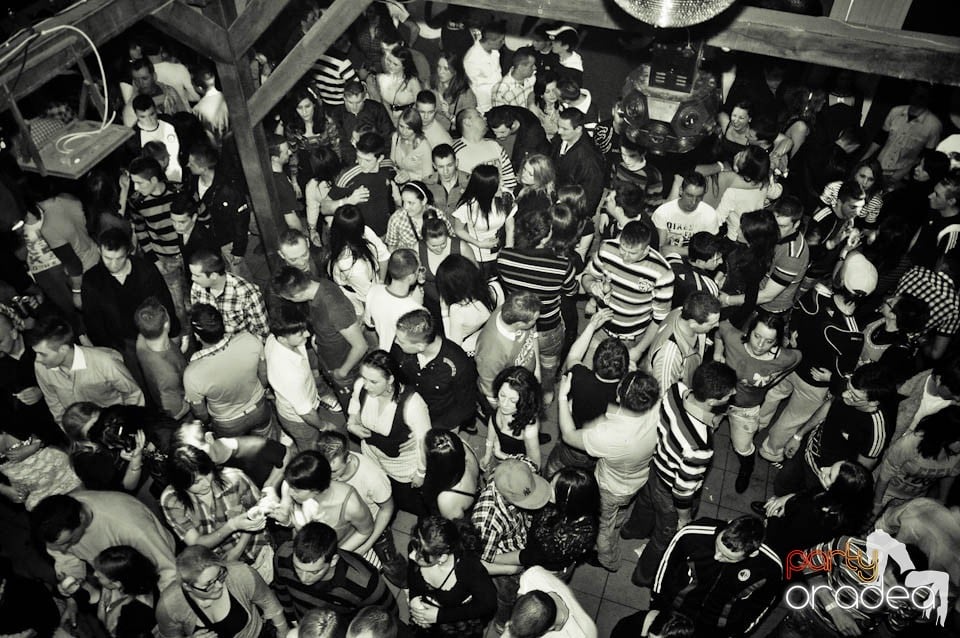 DJ Szatmári & Jucus în Disco Faház,