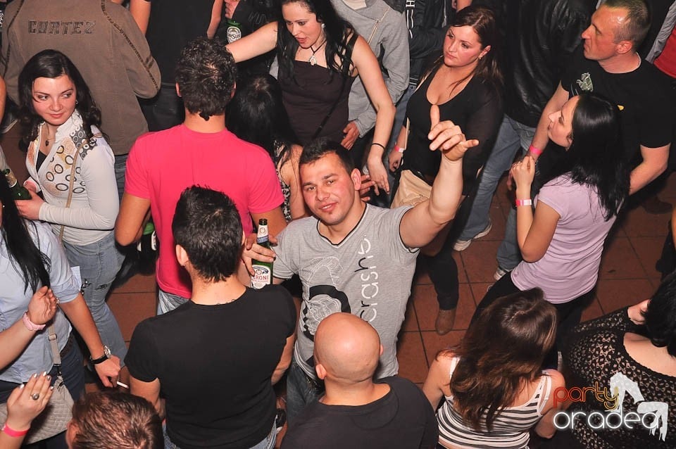 DJ Szatmári & Jucus în Disco Faház,