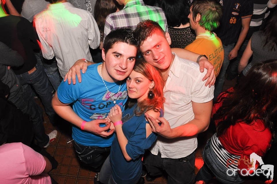 DJ Szatmári & Jucus în Disco Faház,