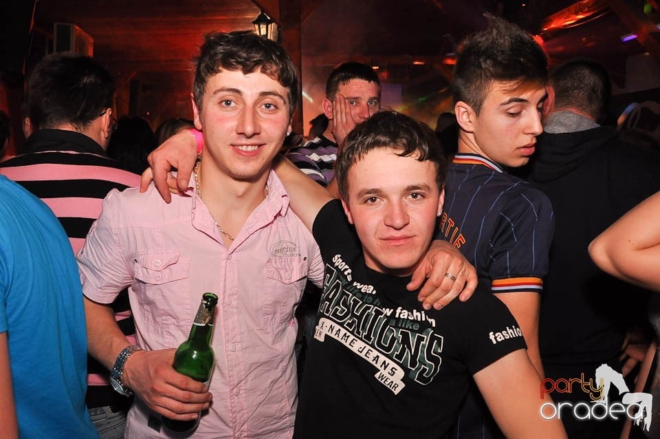 DJ Szatmári & Jucus în Disco Faház,