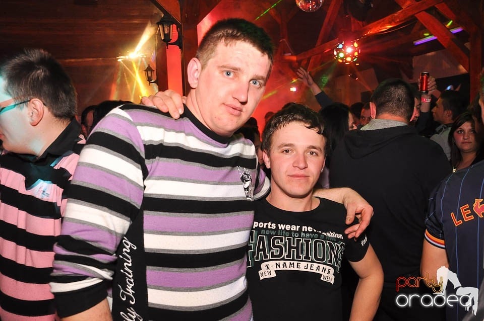 DJ Szatmári & Jucus în Disco Faház,