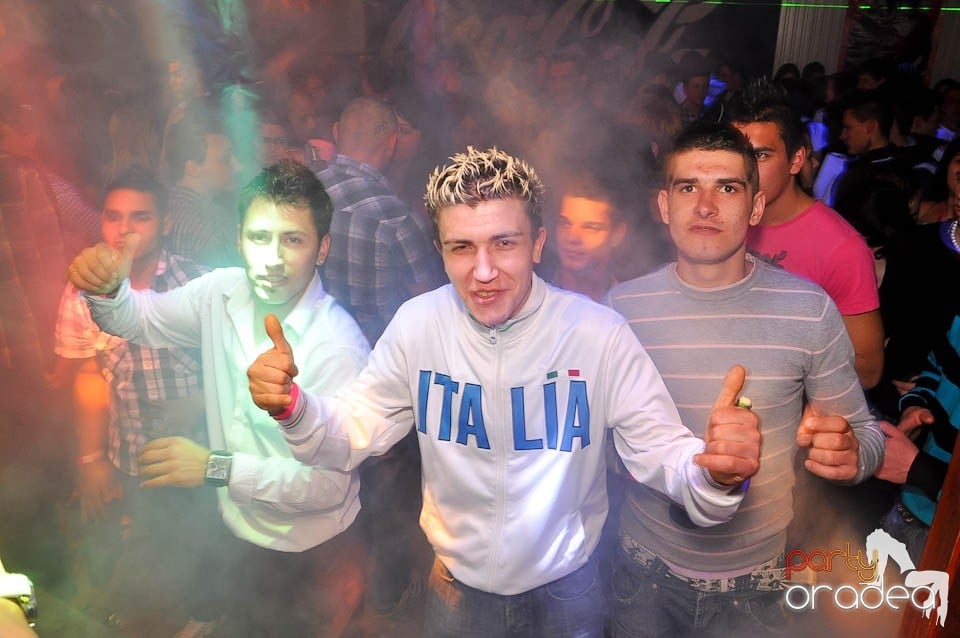 DJ Szatmári & Jucus în Disco Faház,