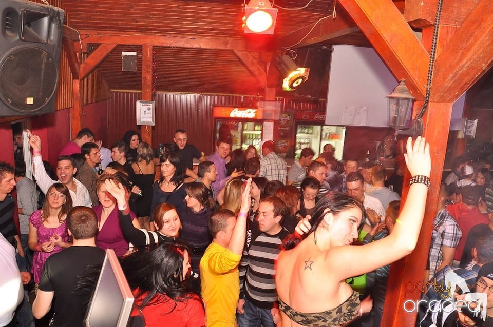 DJ Szatmári & Jucus în Disco Faház,
