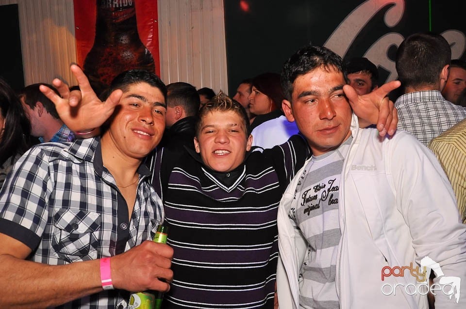 DJ Szatmári & Jucus în Disco Faház,