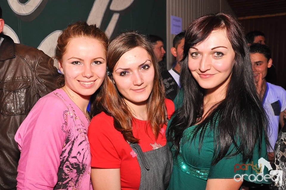 DJ Szatmári & Jucus în Disco Faház,