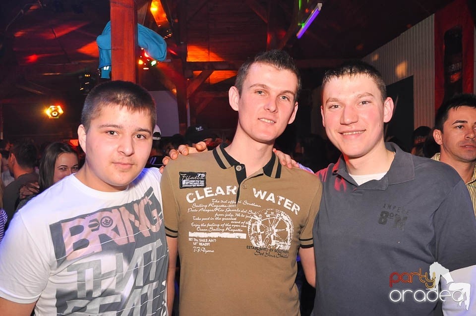 DJ Szatmári & Jucus în Disco Faház,