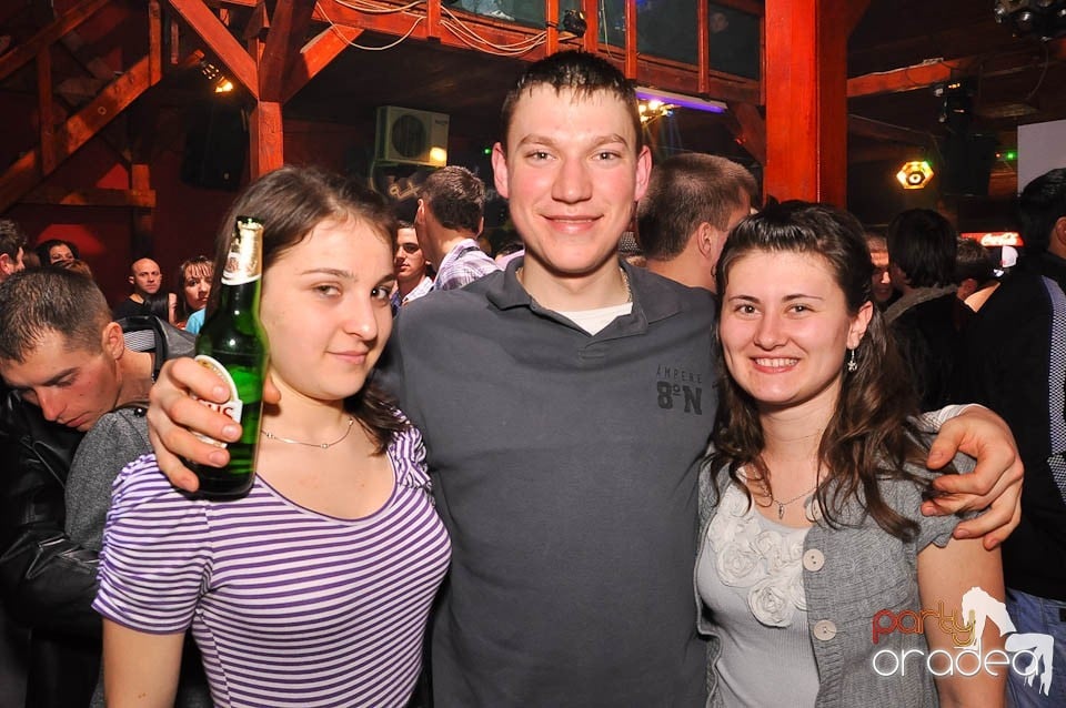 DJ Szatmári & Jucus în Disco Faház,