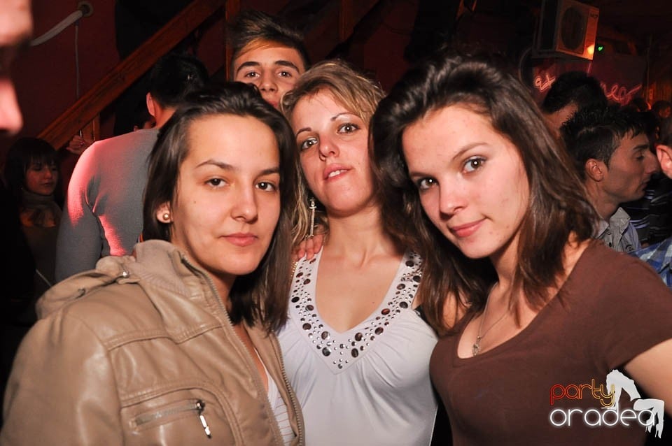 DJ Szatmári & Jucus în Disco Faház,