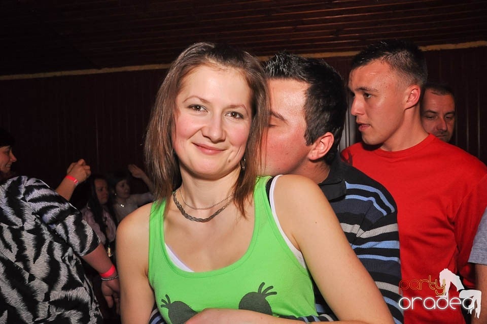 DJ Szatmári & Jucus în Disco Faház,