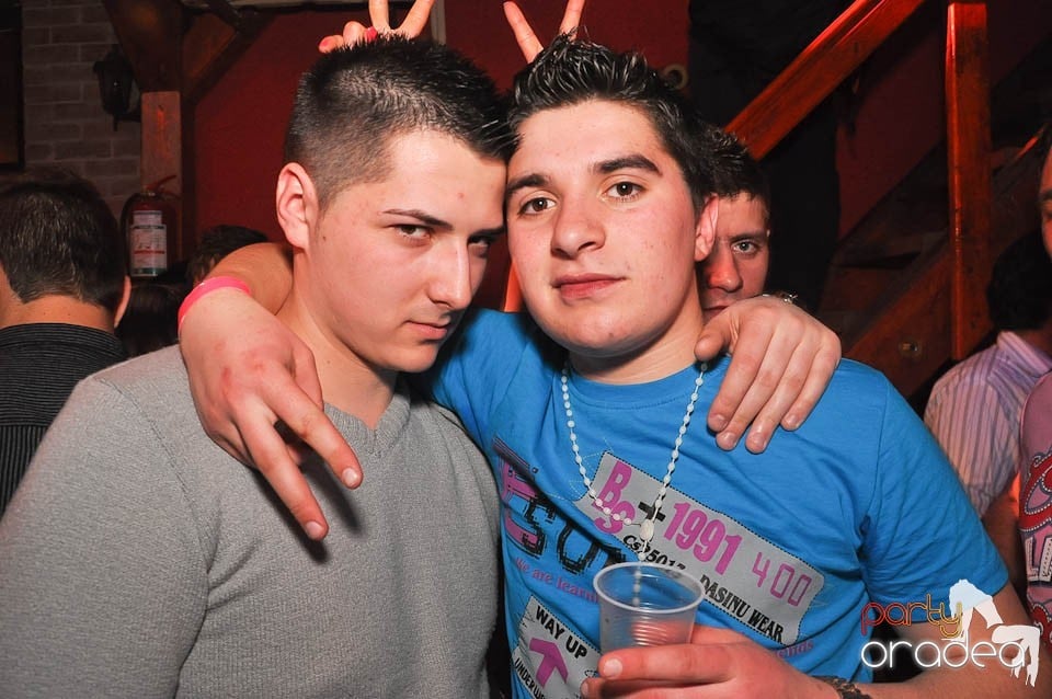 DJ Szatmári & Jucus în Disco Faház,