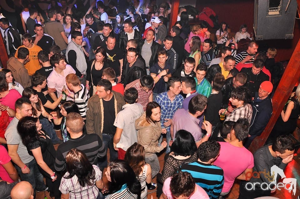 DJ Szatmári & Jucus în Disco Faház,