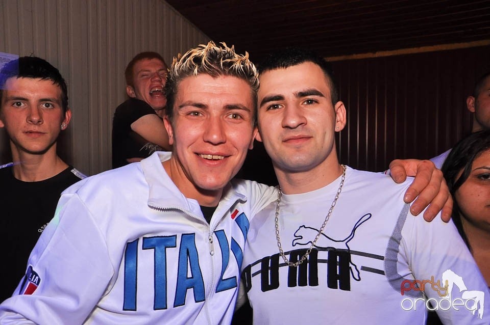 DJ Szatmári & Jucus în Disco Faház,