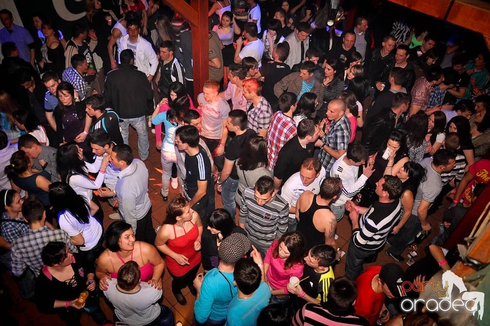 DJ Szatmári & Jucus în Disco Faház,