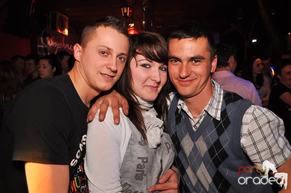DJ Szatmári & Jucus în Disco Faház,