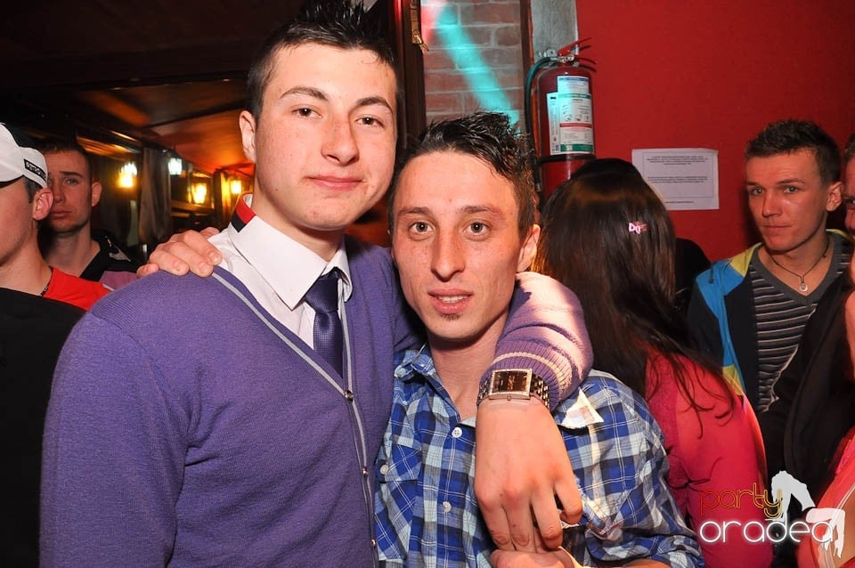 DJ Szatmári & Jucus în Disco Faház,