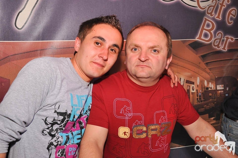 DJ Szatmári & Jucus în Disco Faház,