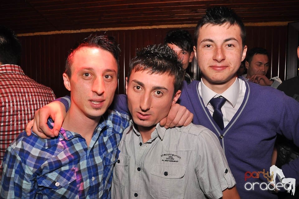 DJ Szatmári & Jucus în Disco Faház,