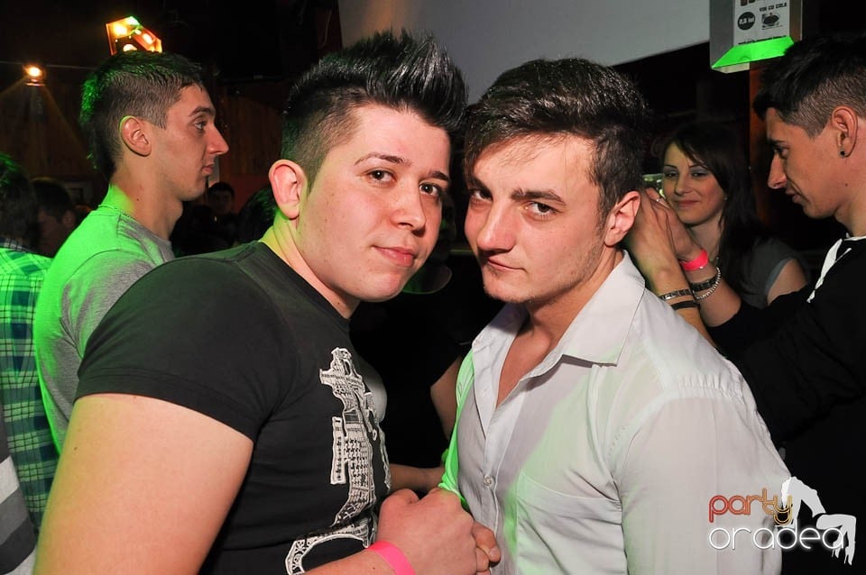 DJ Szatmári & Jucus în Disco Faház,