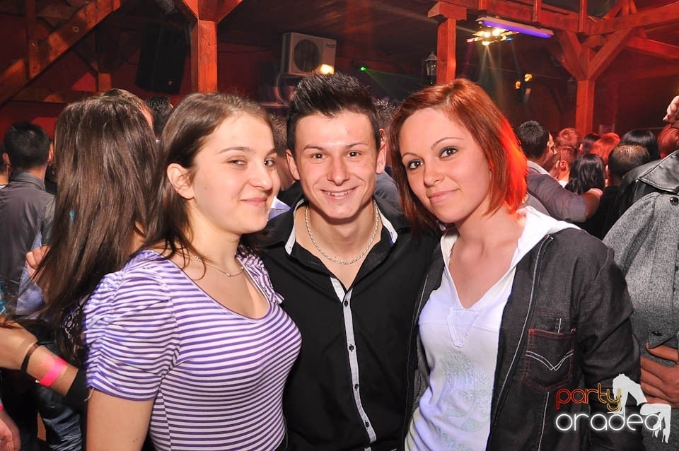 DJ Szatmári & Jucus în Disco Faház,