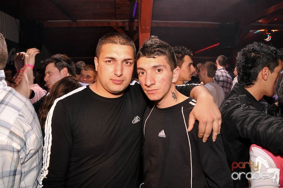 DJ Szatmári & Jucus în Disco Faház,