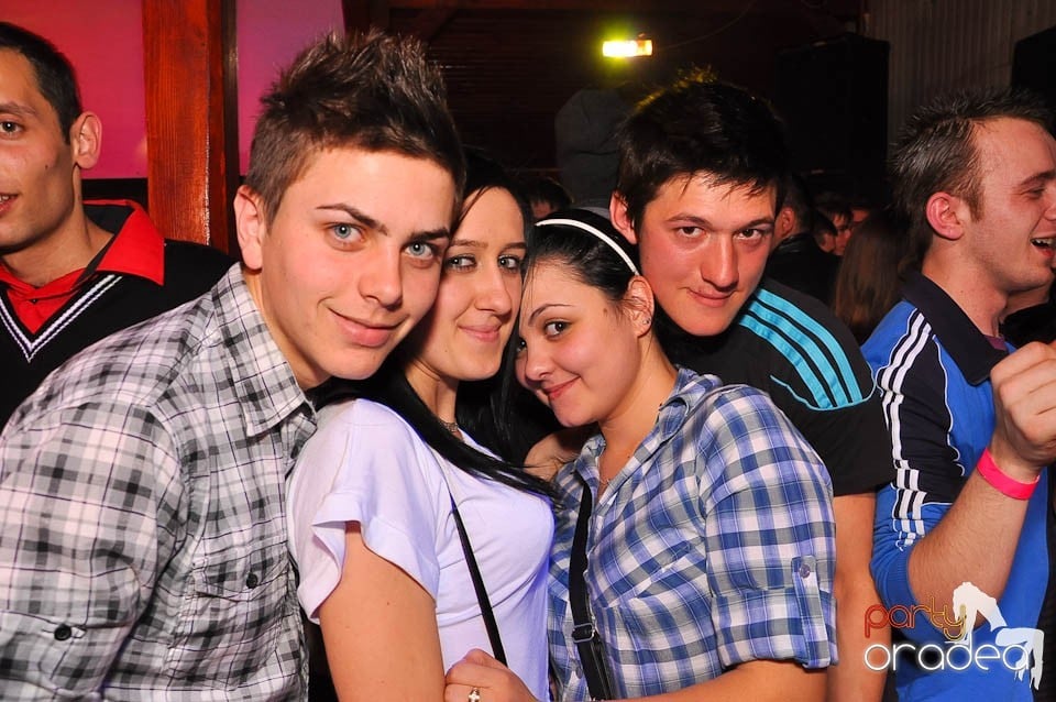 DJ Szatmári & Jucus în Disco Faház,