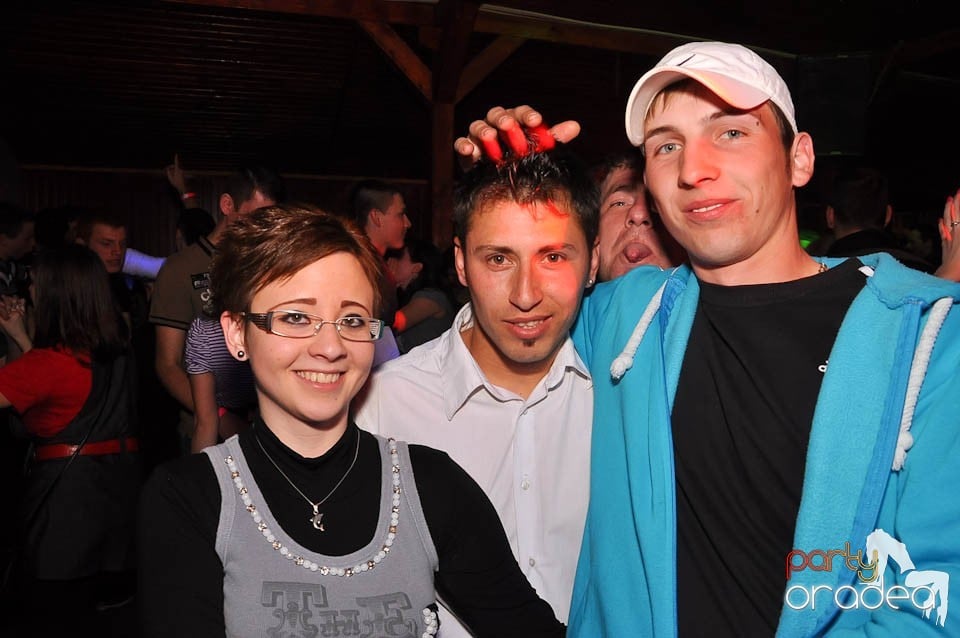 DJ Szatmári & Jucus în Disco Faház,