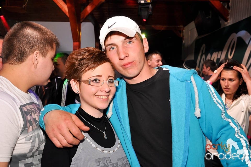 DJ Szatmári & Jucus în Disco Faház,