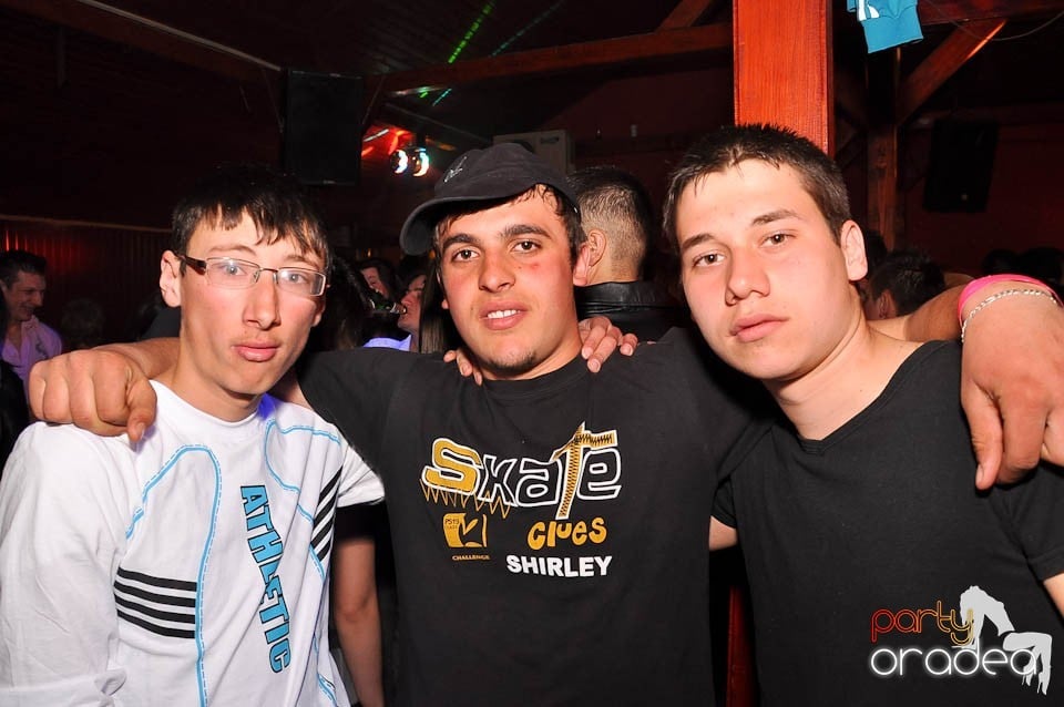DJ Szatmári & Jucus în Disco Faház,