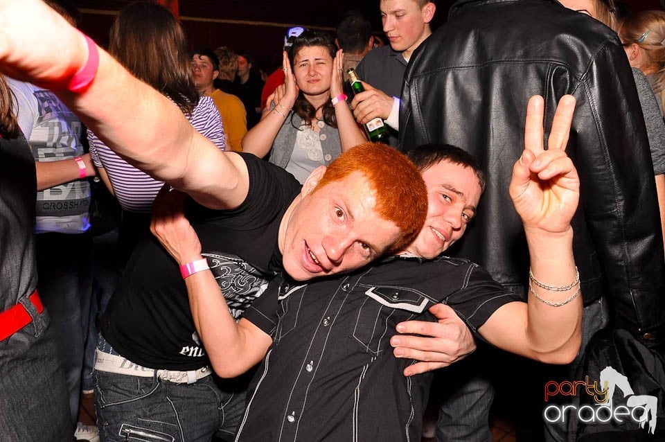 DJ Szatmári & Jucus în Disco Faház,