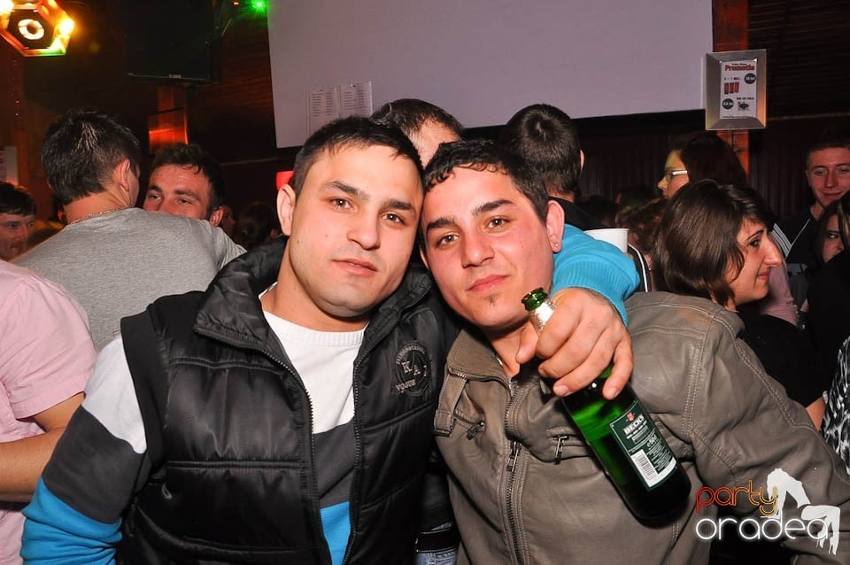 DJ Szatmári & Jucus în Disco Faház,