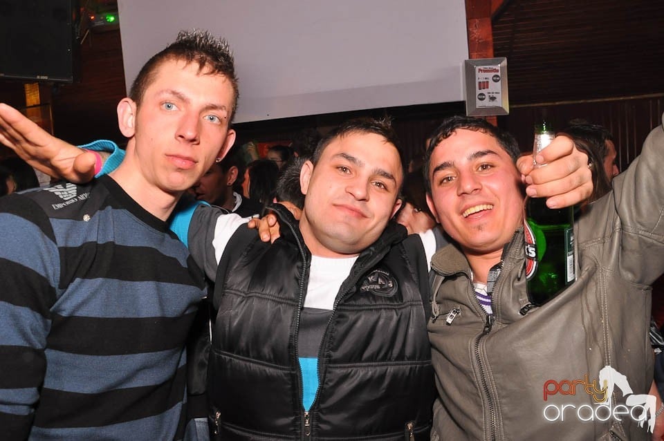 DJ Szatmári & Jucus în Disco Faház,