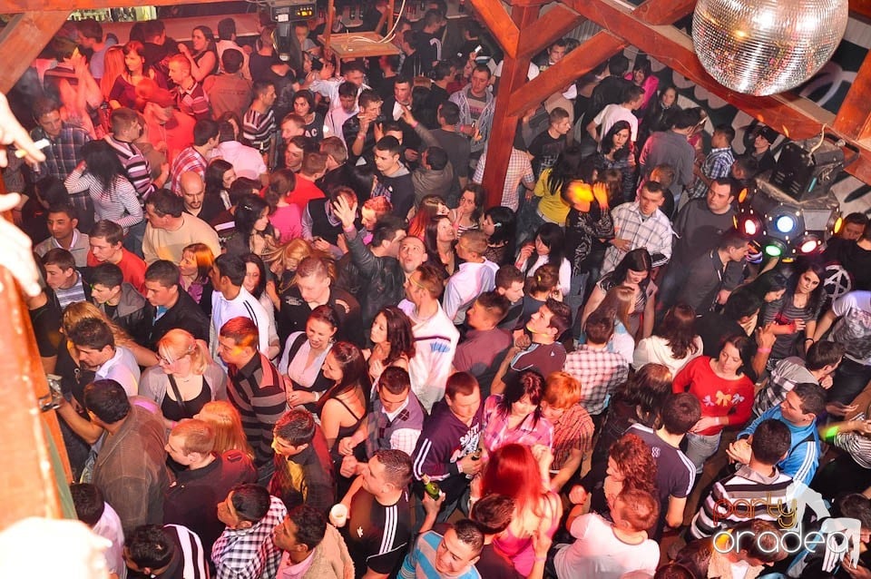 DJ Szatmári & Jucus în Disco Faház,