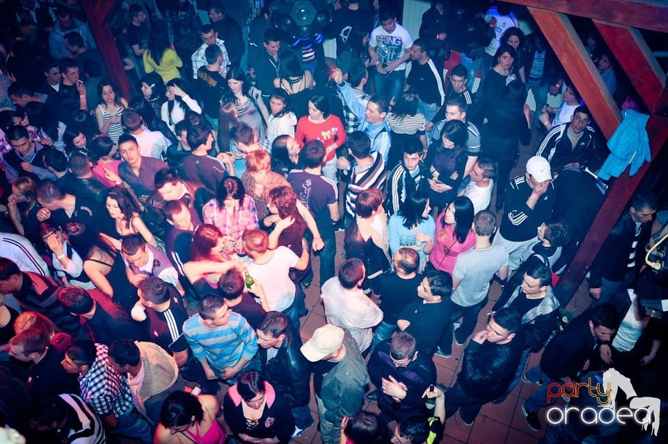 DJ Szatmári & Jucus în Disco Faház,