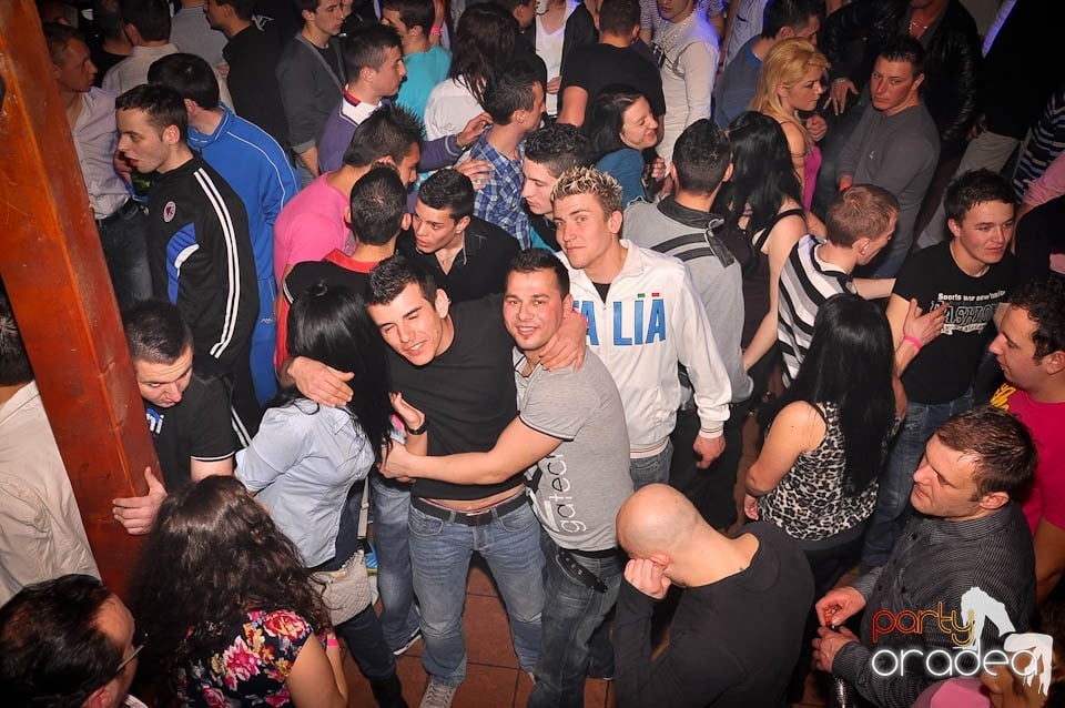 DJ Szatmári & Jucus în Disco Faház,