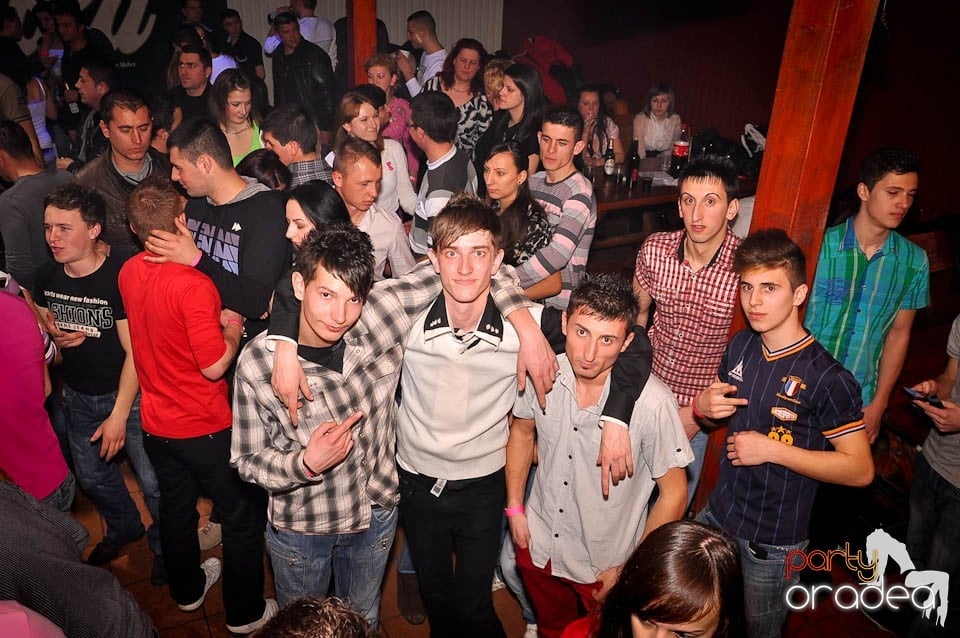 DJ Szatmári & Jucus în Disco Faház,