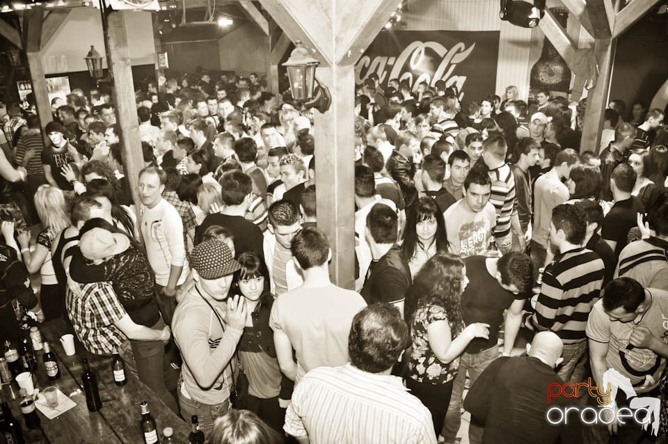 DJ Szatmári & Jucus în Disco Faház,