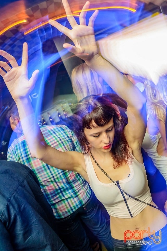 Dj Zoom, The Lounge