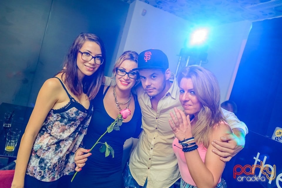 Dj Zoom, The Lounge