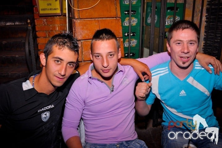 Downtown, sâmbătă noaptea, 