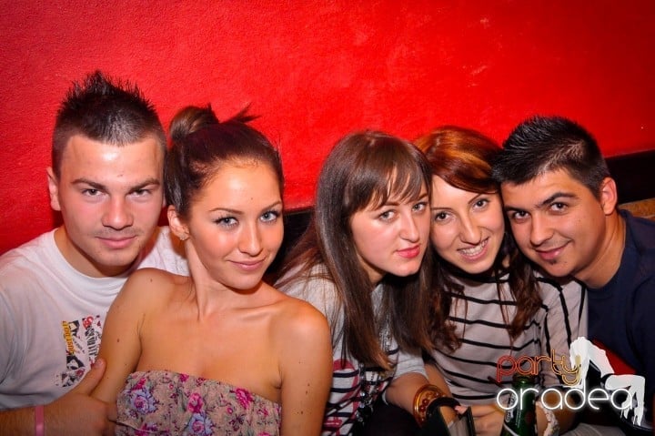 Downtown, sâmbătă noaptea, 