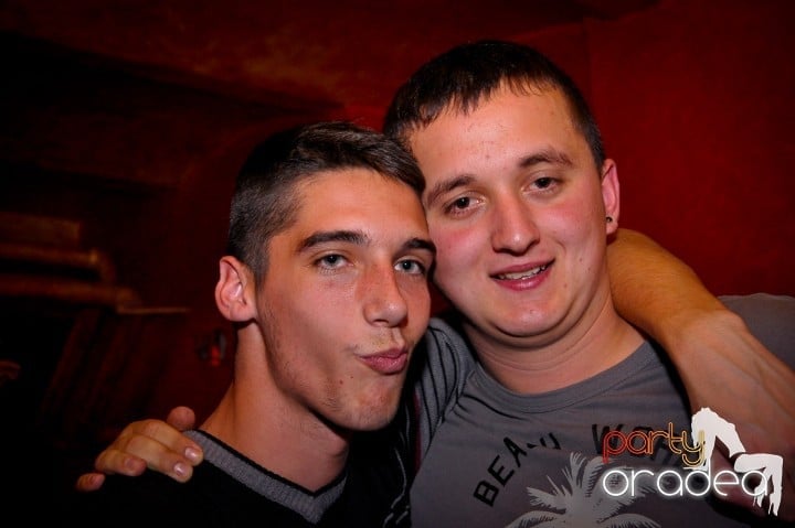 Downtown, sâmbătă noaptea, 