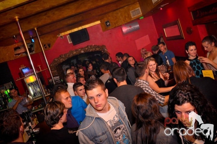 Downtown, sâmbătă noaptea, 