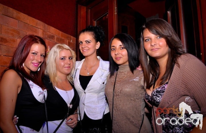 Downtown, sâmbătă noaptea, 