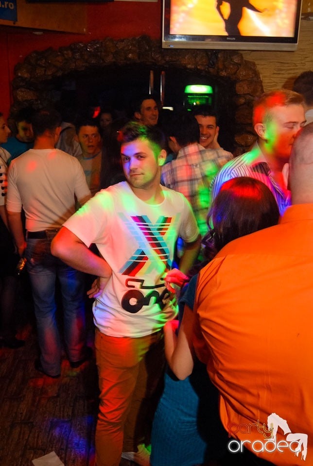 E party time în Downtown!, 