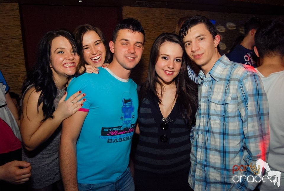 E party time în Downtown!, 