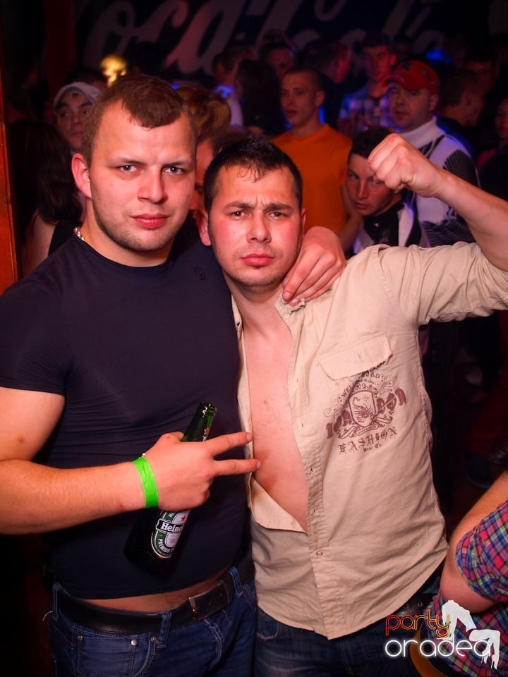 Easter Party în Disco Faház,