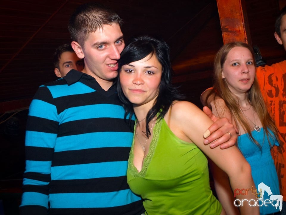 Easter Party în Disco Faház,