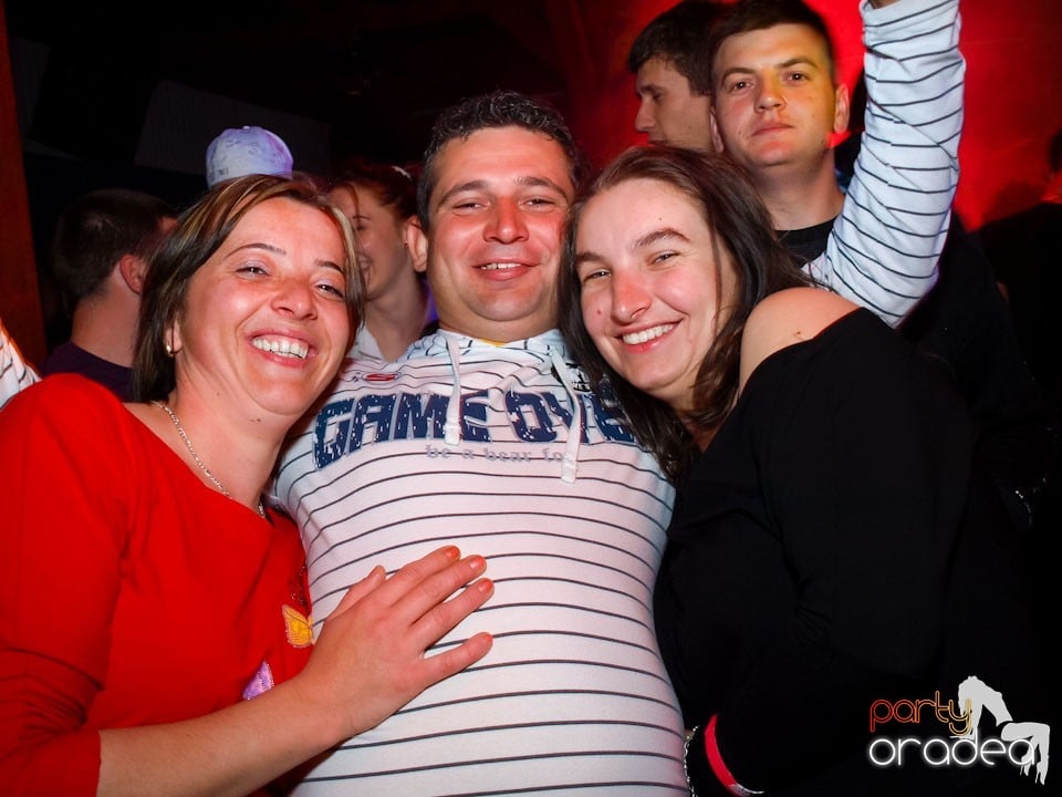 Easter Party în Disco Faház,