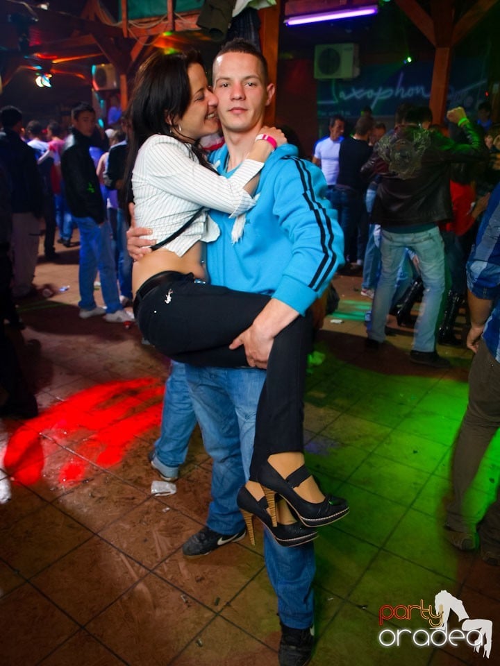 Easter Party în Disco Faház,